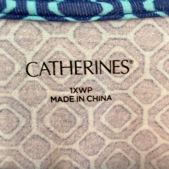 Catherines Geometric V-Neck Top 1XWP Blue Office Travel Business Casual Plus Sze - Picture 2 of 5